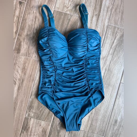 New With Tags One Piece Shaping Bathing Suit Size M - Picture 1 of 4